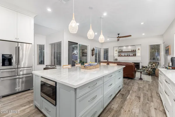 $825,000 | 294 South Ironwood Street, Gilbert, AZ 85296