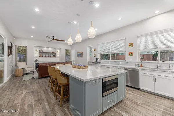 $825,000 | 294 South Ironwood Street, Gilbert, AZ 85296