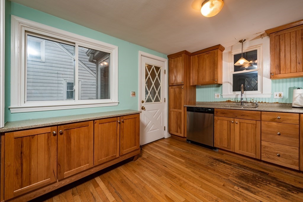 56 Alrick Road Quincy, MA 02169 - Photo 15 of 28 Gallery Image 15