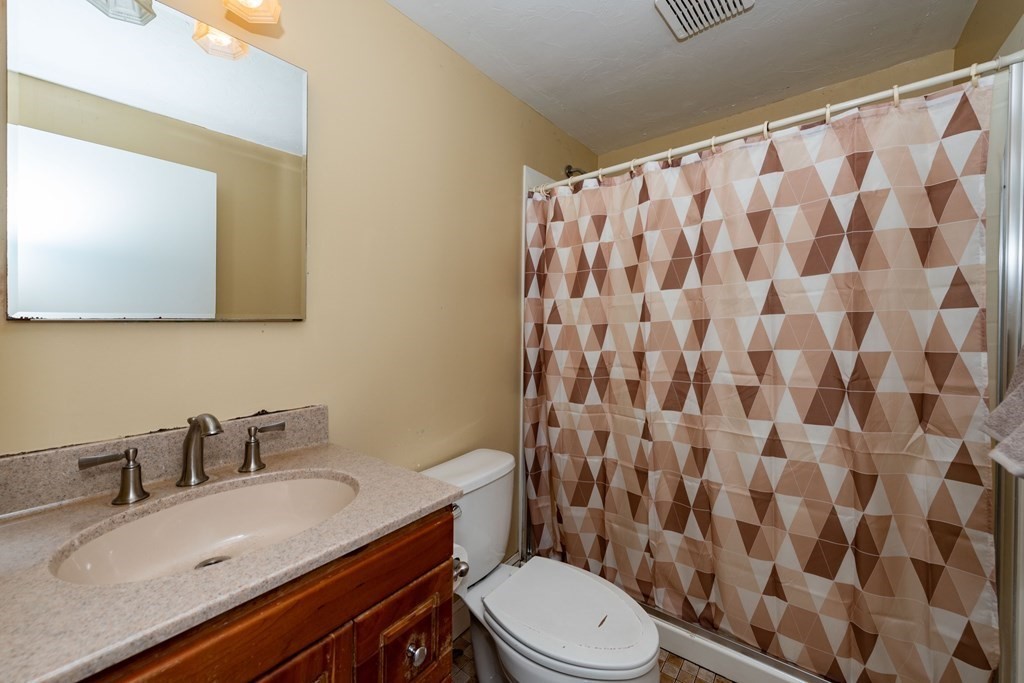 56 Alrick Road Quincy, MA 02169 - Photo 21 of 28 Gallery Image 21