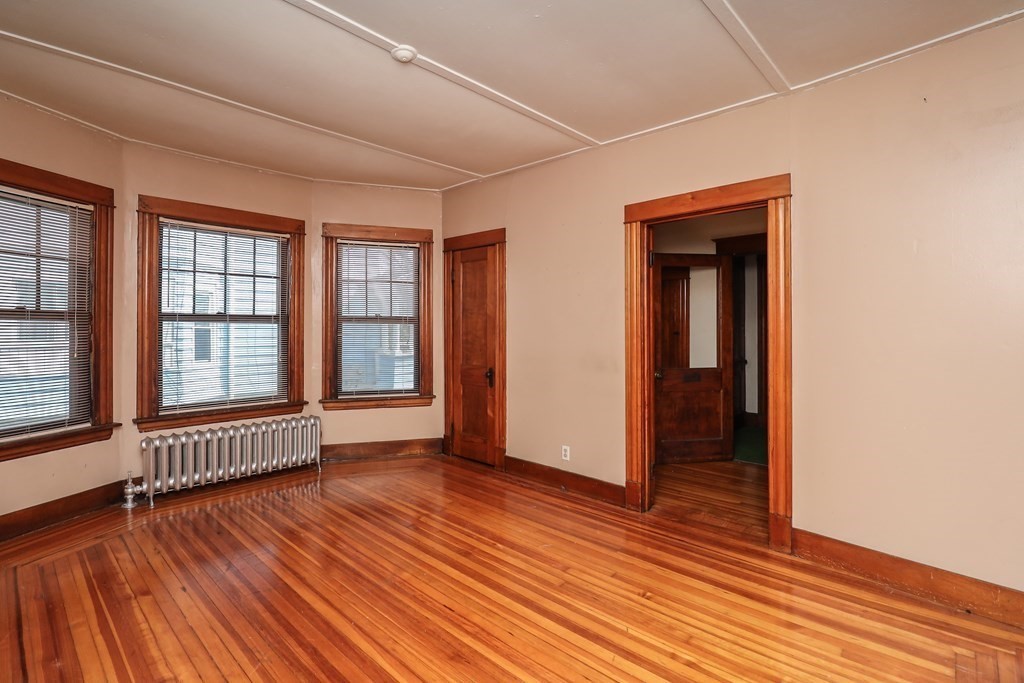 145 Dickinson Street Springfield, MA 01108 - Photo 3 of 42 Gallery Image 3