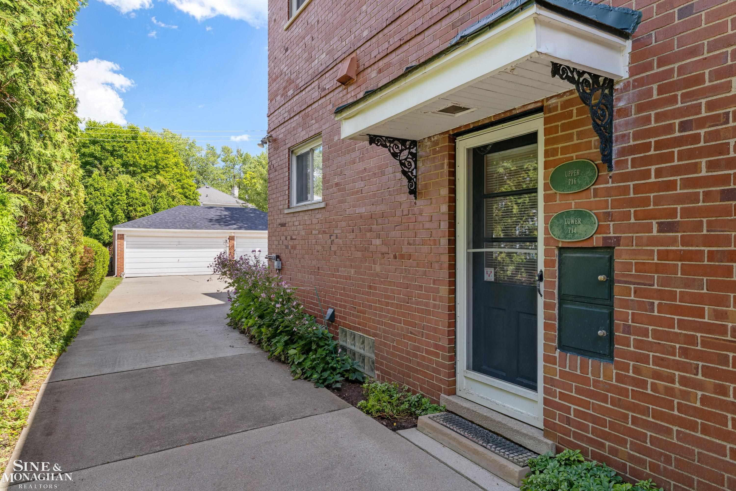 716 Trombley Road Grosse Pointe, MI 48230 - Photo 29 of 97