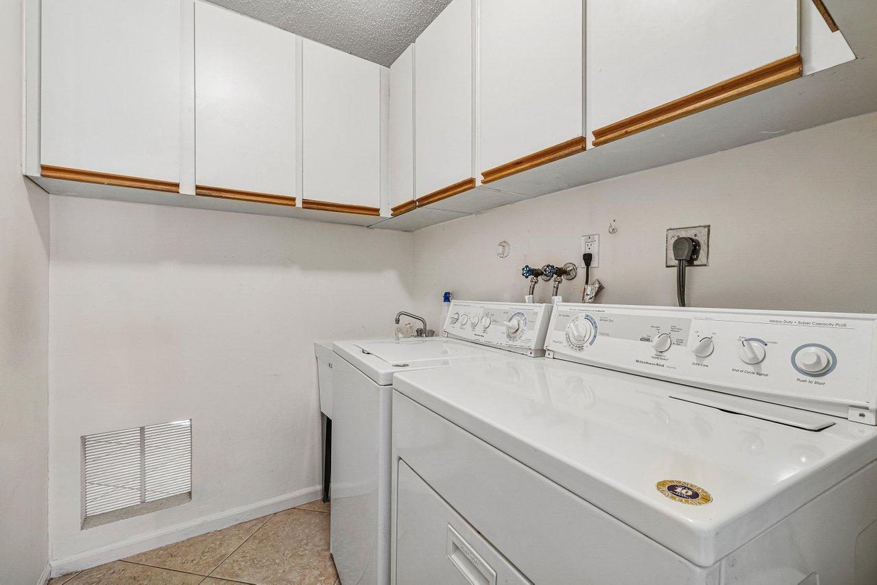 5865 Colony Court Boca Raton, FL 33433 - Photo 12 of 24 015-5865ColonyCourt-BocaRaton-FL-33433-S