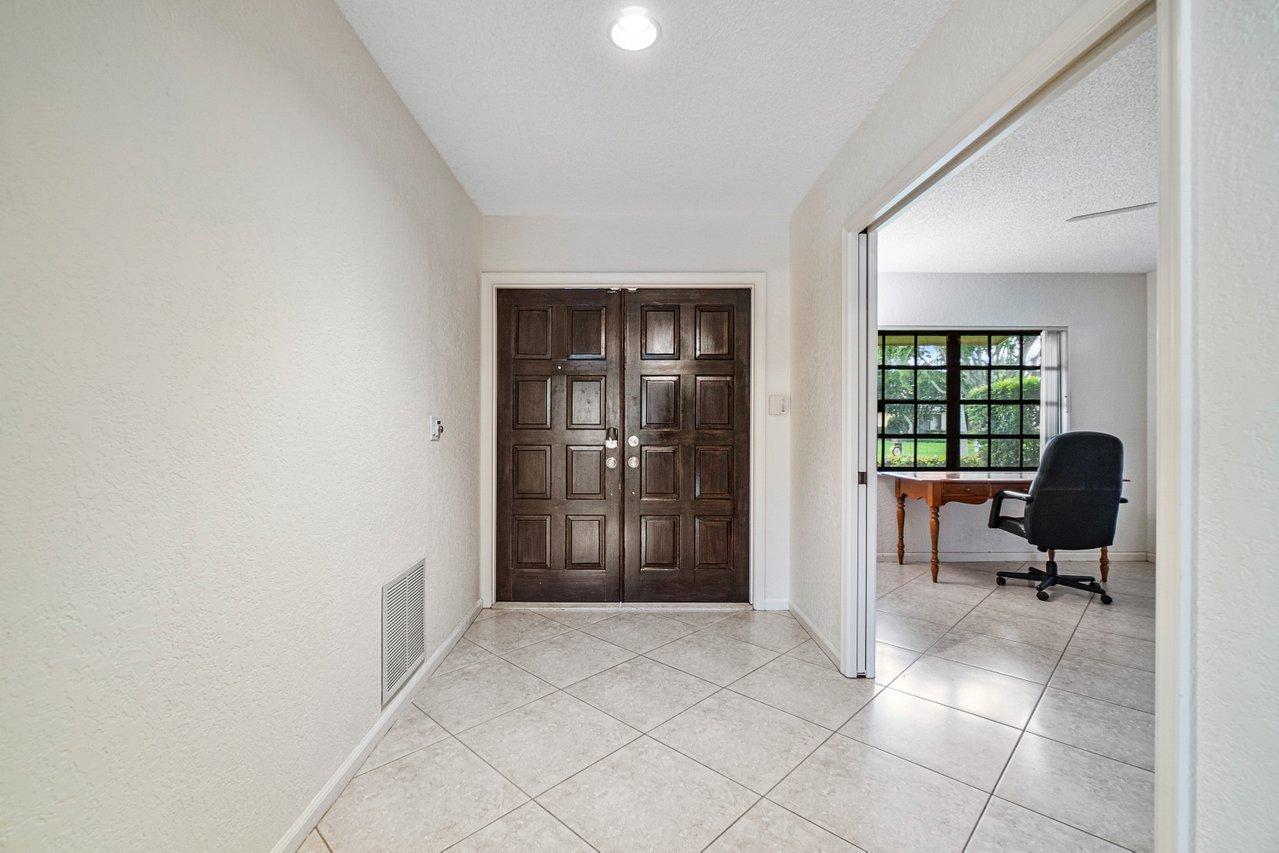 5865 Colony Court Boca Raton, FL 33433 - Photo 3 of 24 005-5865ColonyCourt-BocaRaton-FL-33433-S