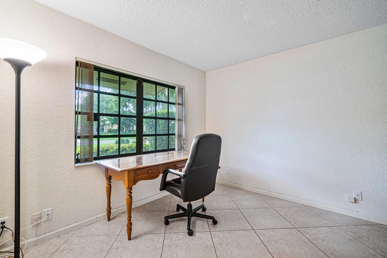 5865 Colony Court Boca Raton, FL 33433 - Photo 4 of 24 006-5865ColonyCourt-BocaRaton-FL-33433-S