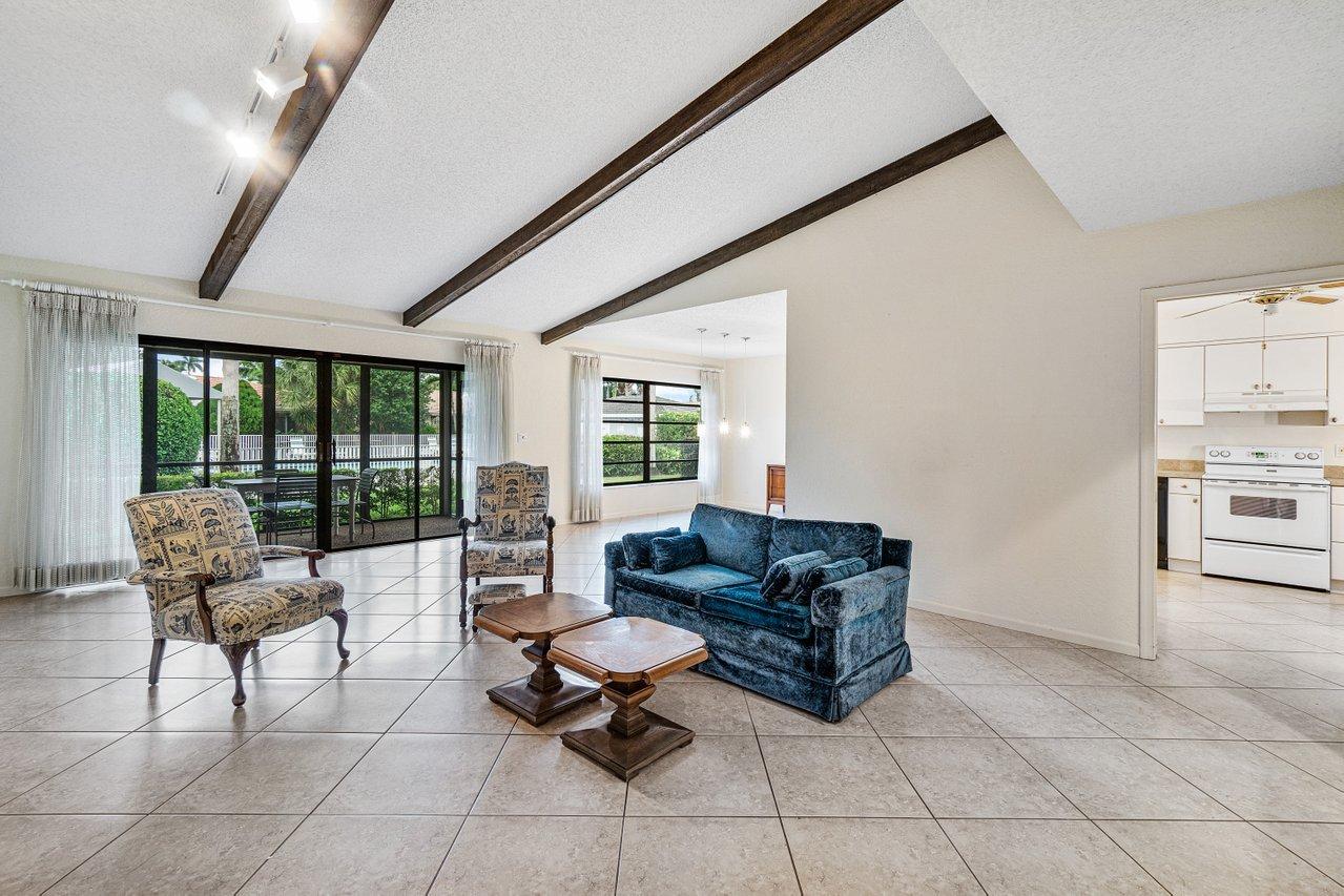 5865 Colony Court Boca Raton, FL 33433 - Photo 5 of 24 007-5865ColonyCourt-BocaRaton-FL-33433-S