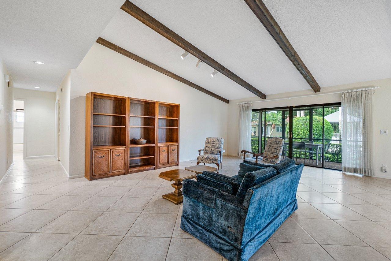 5865 Colony Court Boca Raton, FL 33433 - Photo 7 of 24 010-5865ColonyCourt-BocaRaton-FL-33433-S