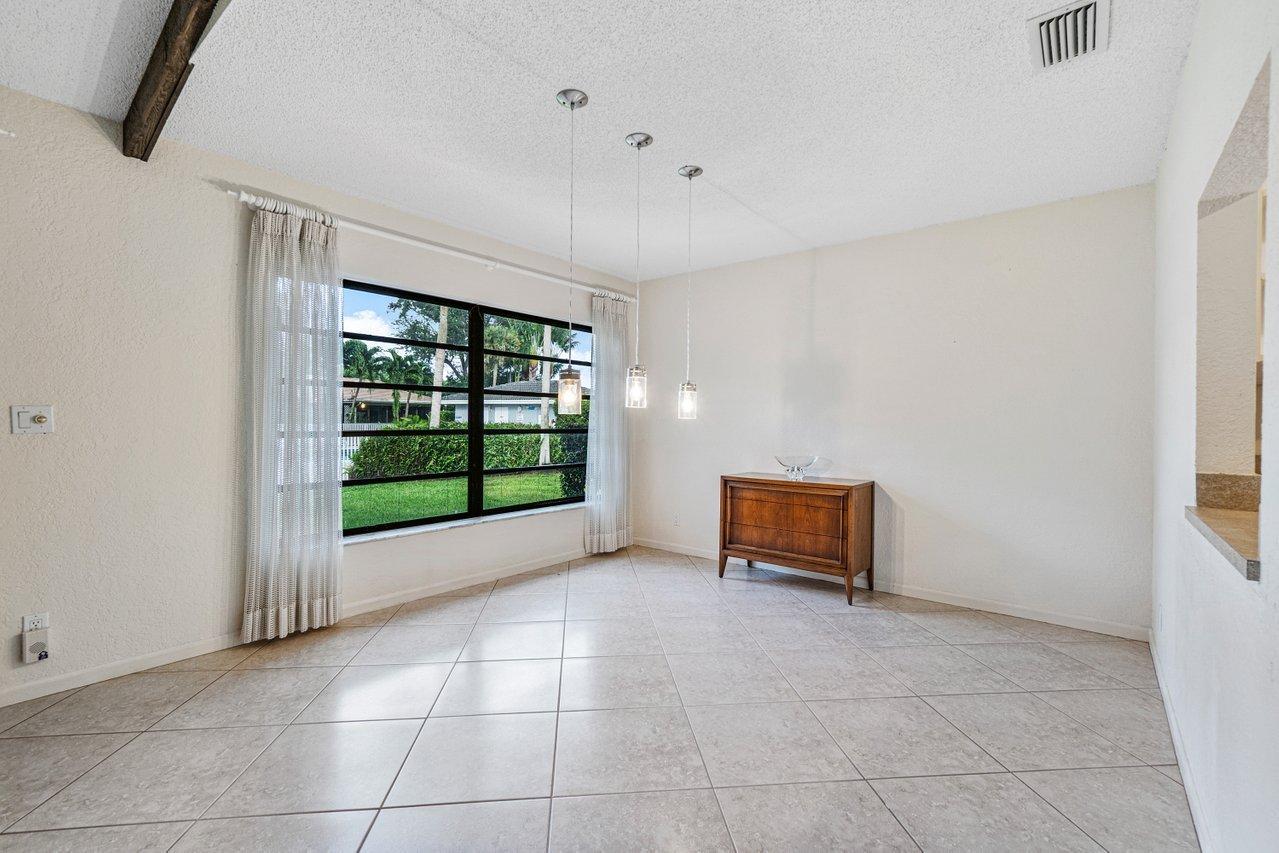 5865 Colony Court Boca Raton, FL 33433 - Photo 8 of 24 009-5865ColonyCourt-BocaRaton-FL-33433-S