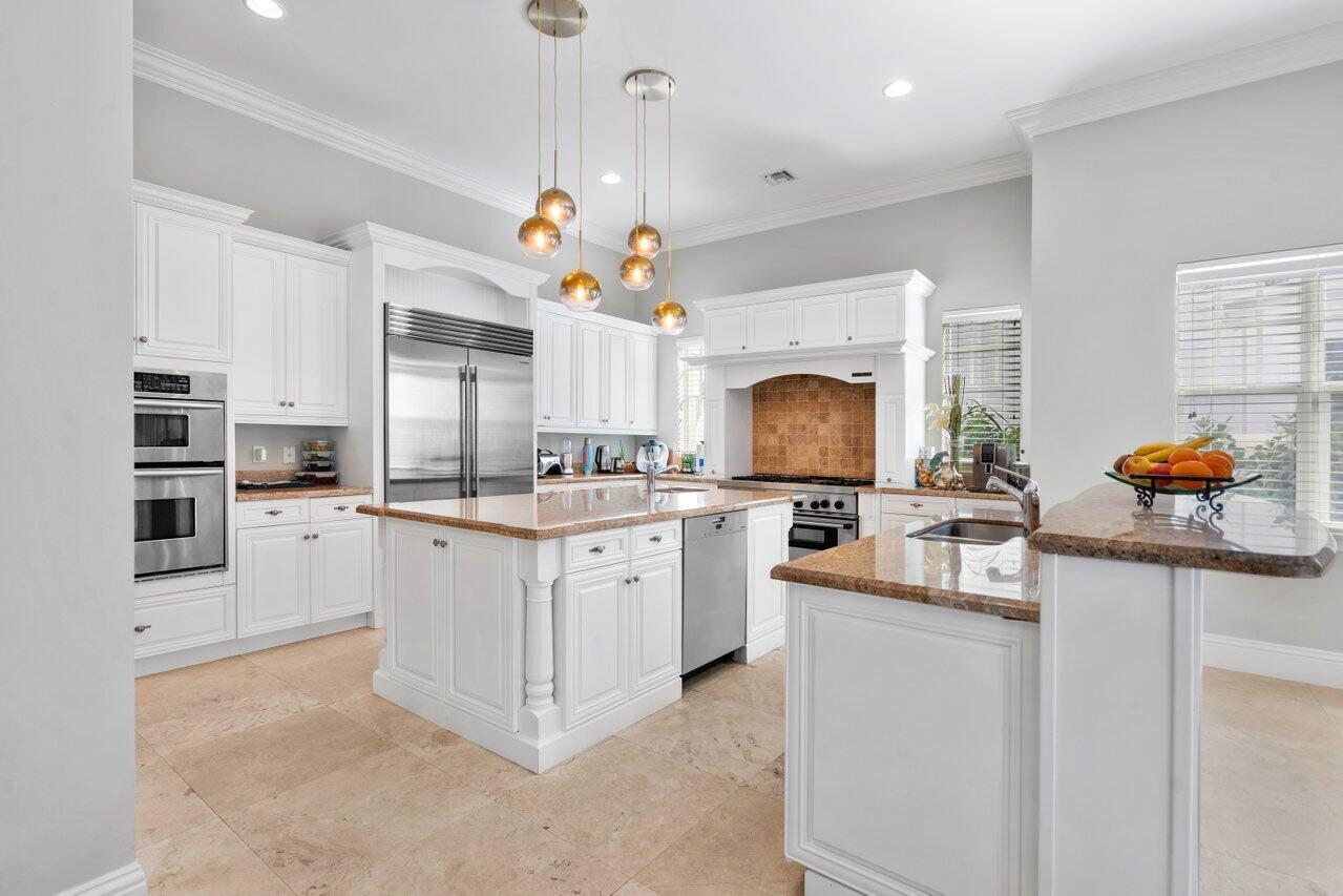 1625 Sabal Palm Drive Boca Raton, FL 33432 - Photo 16 of 44 Kitchen