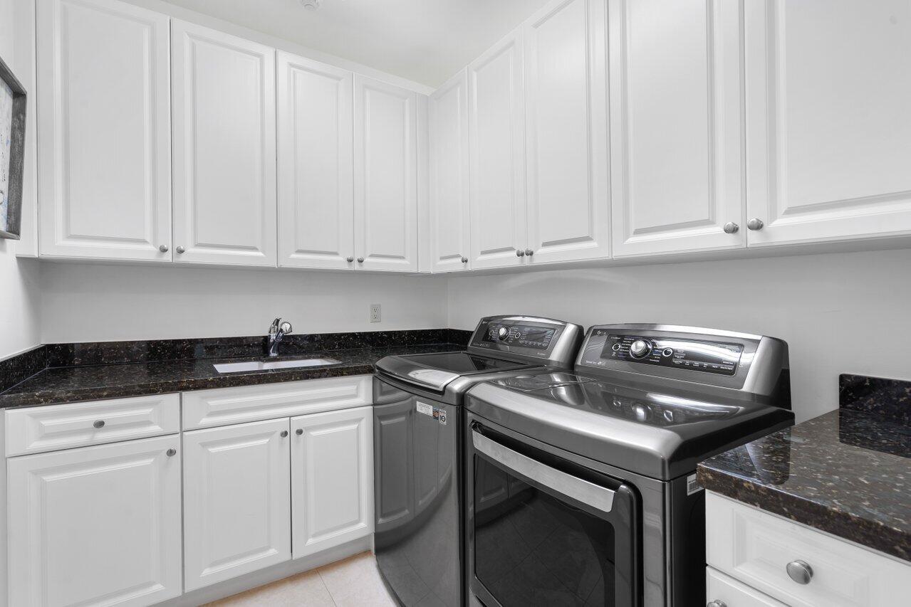 1625 Sabal Palm Drive Boca Raton, FL 33432 - Photo 25 of 44 Laundry Room