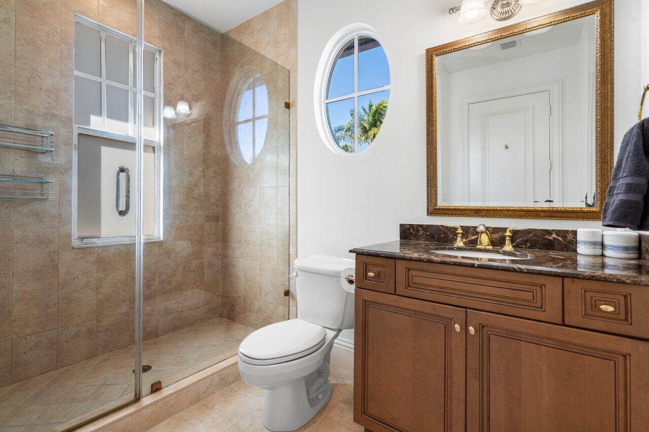 1625 Sabal Palm Drive Boca Raton, FL 33432 - Photo 27 of 44 Guest Bathroom
