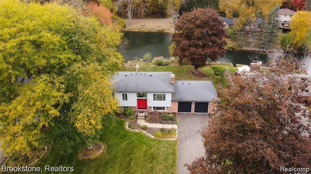 2693 Ripple Court White Lake, MI 48383 - Photo 6 of 36