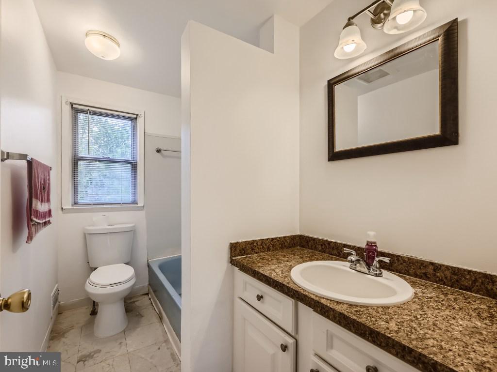 5514 Whitwood Road Baltimore, MD 21206 - Photo 15 of 28