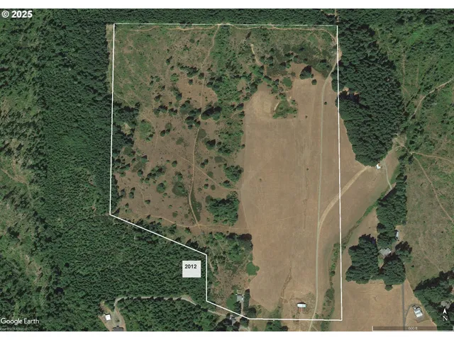 a view of a bathroom