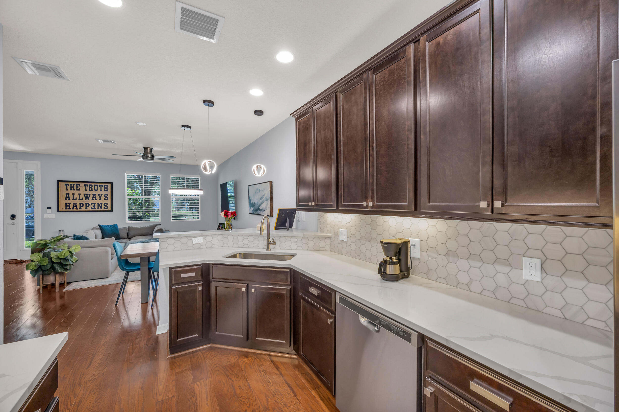 1173 Dakota Drive Jupiter, FL 33458 - Photo 13 of 26 17_8p3a8626