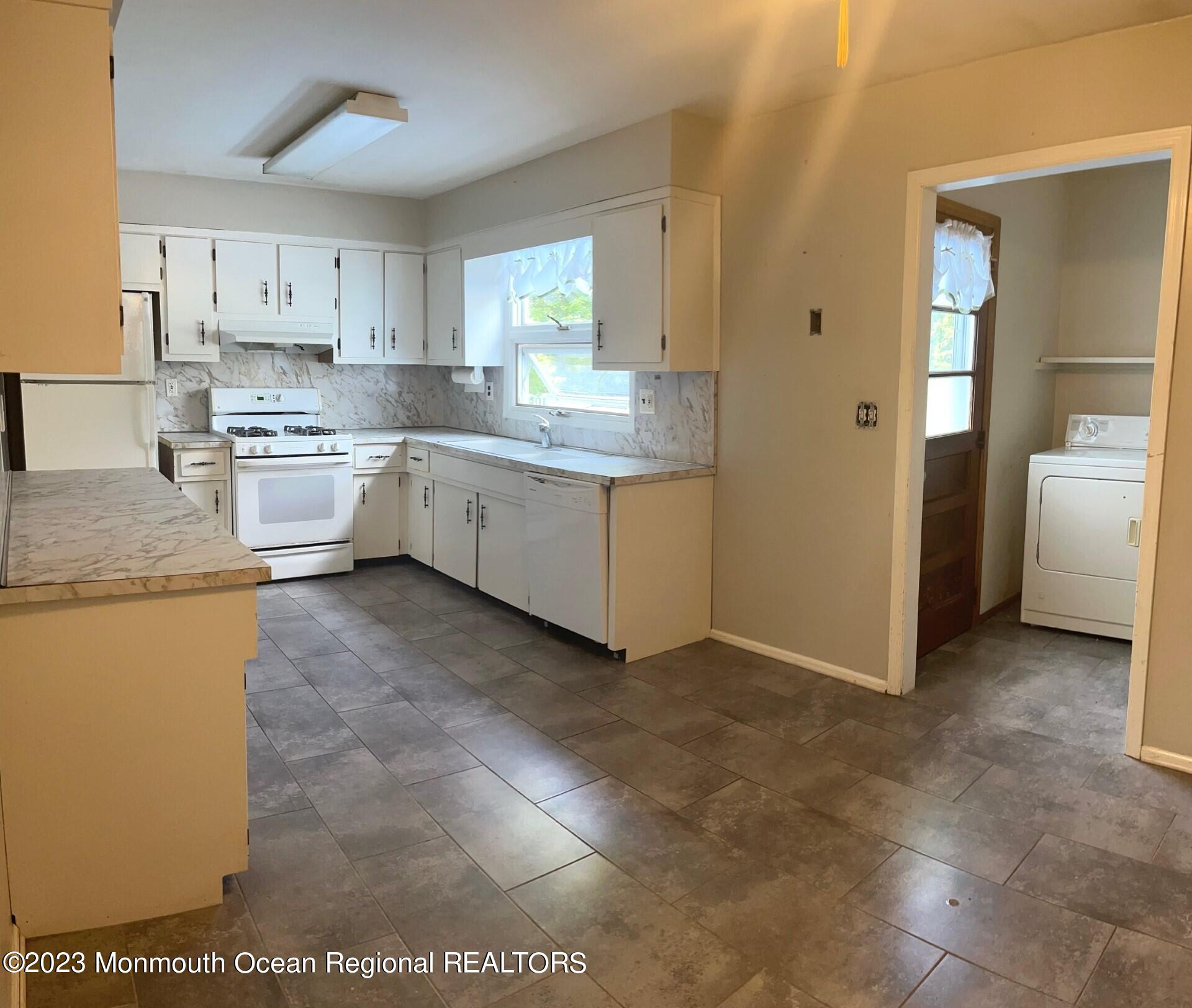 1411 Gully Road Neptune, NJ 07753 - Photo 13 of 20 thumbnail_IMG_1641