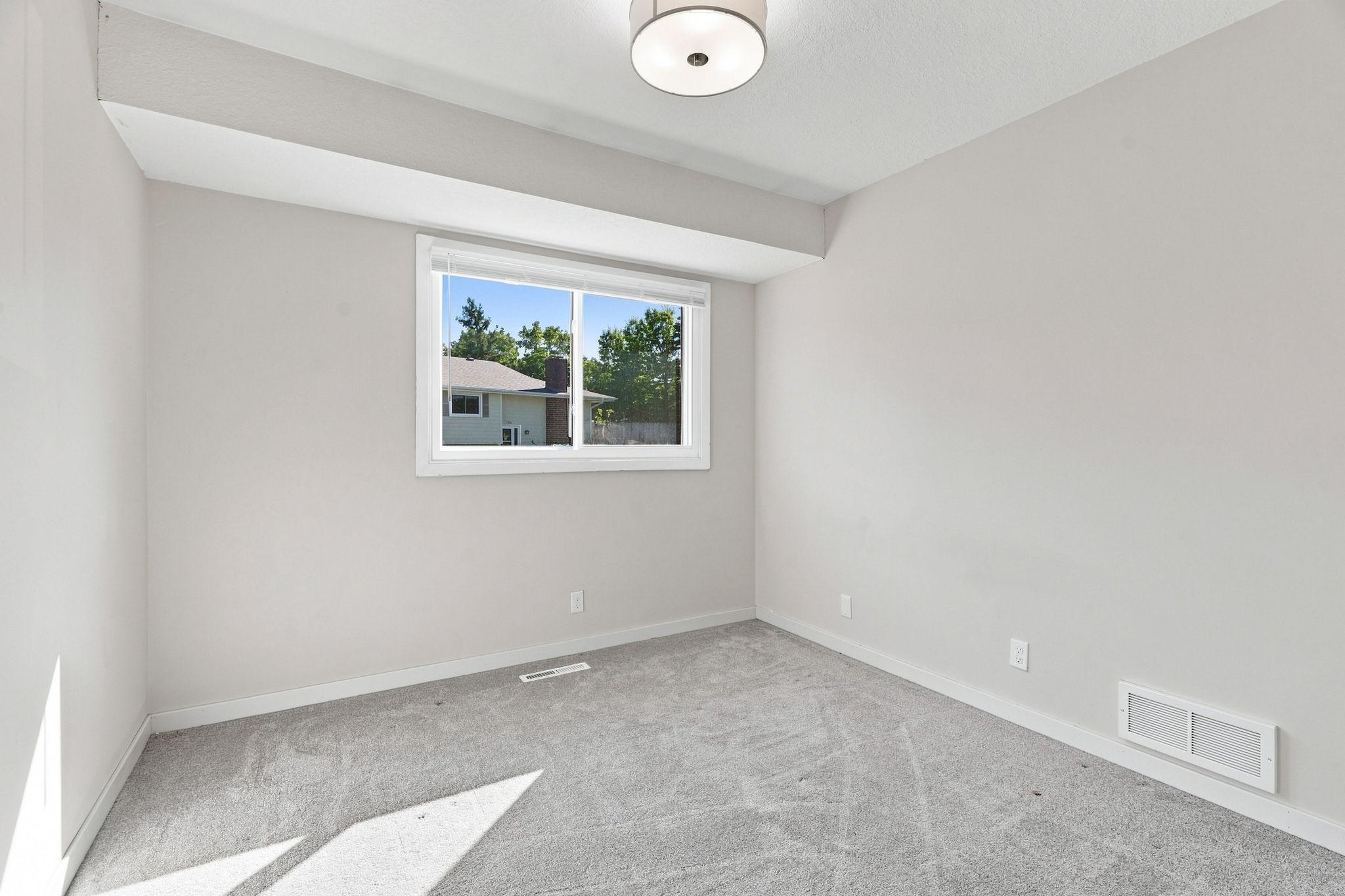 10422 Decatur Avenue South Bloomington, MN 55438 - Photo 22 of 30 Gallery Image 22