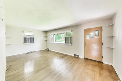$249,500 | 518 North William Street, Joliet, IL 60435