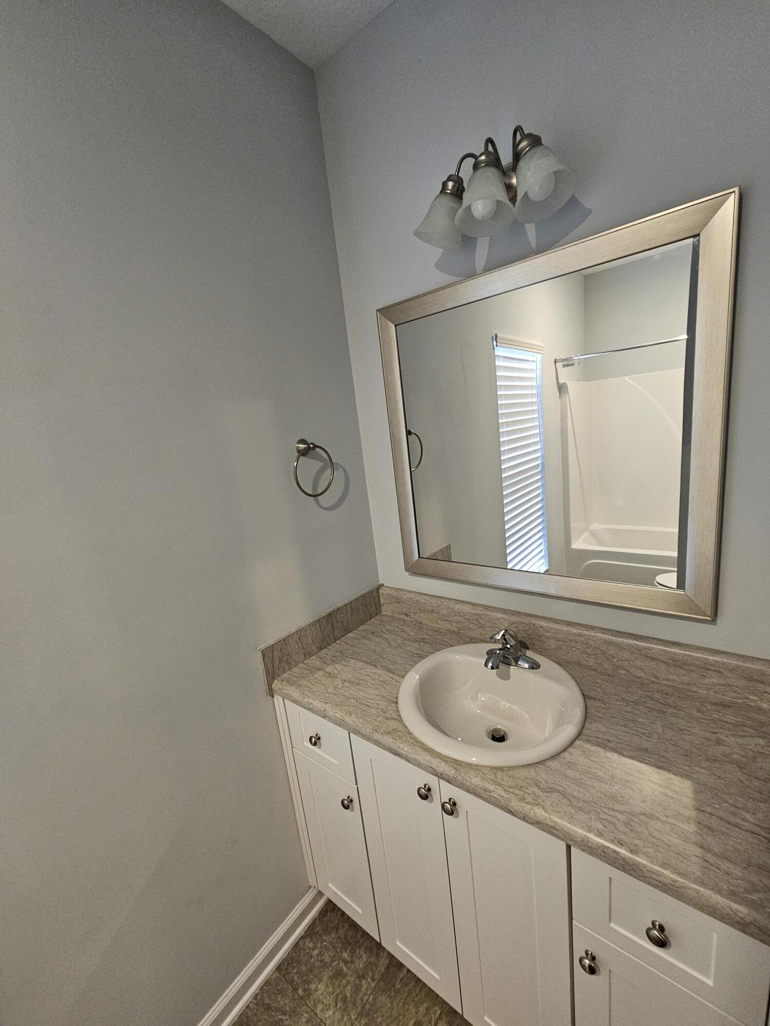 6002 Settlement Court Grovetown, GA 30813 - Photo 12 of 17 Bathroom 2