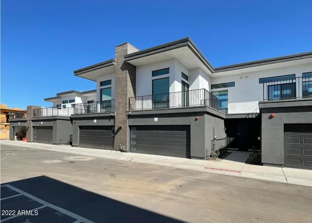 a house view with a outdoor space