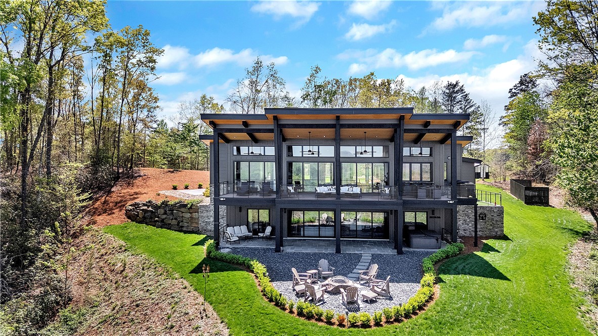 231 Keowee Turtle Head Road Salem, SC 29676 - Photo 45 of 50 Professionally Landscaped