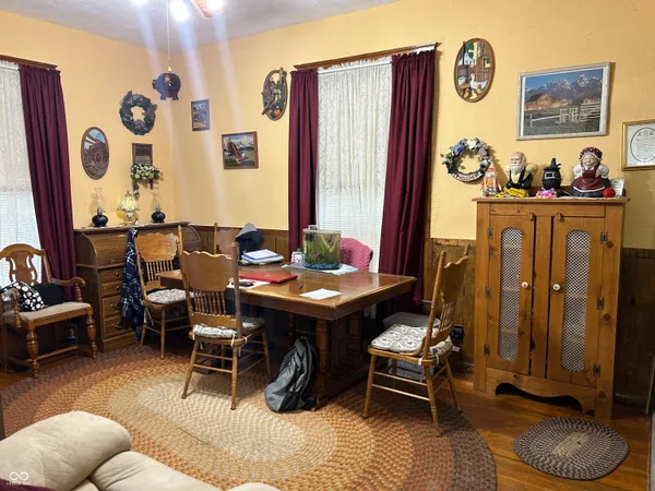 $233,500 | 214 South Howard Street, Oxford, IN 47971
