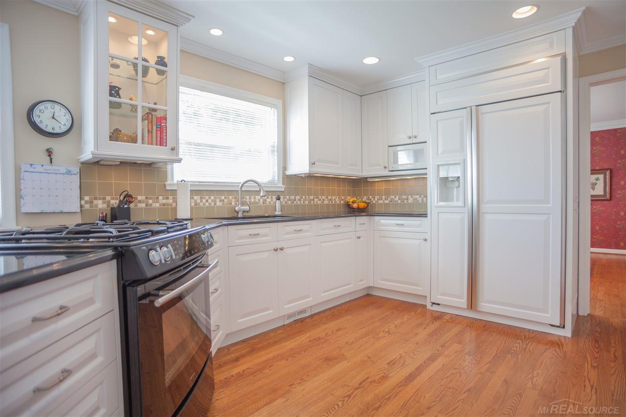 3795 Quarton Road Bloomfield Hills, MI 48302 - Photo 7 of 32