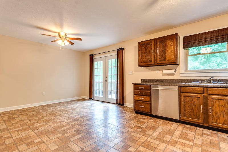 6213 Ricky Allen Road Corryton, TN 37721 - Photo 15 of 40