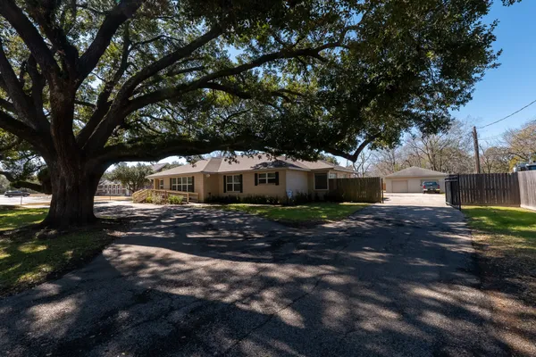 $600,000 | 1921 East Avenue, Katy, TX 77493