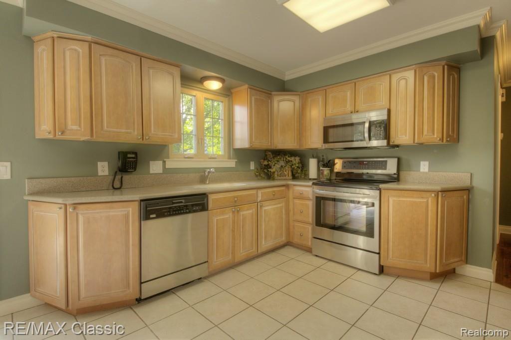 7224 Chichester Road Canton, MI 48187 - Photo 30 of 55 Gallery Image 30
