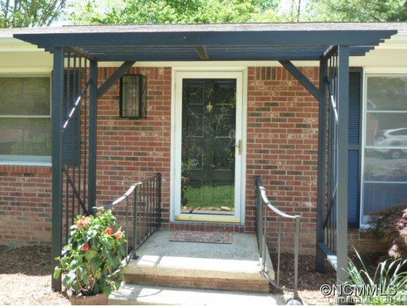 20 Meadowview Road Asheville, NC 28804 - Photo 2 of 23 Gallery Image 2
