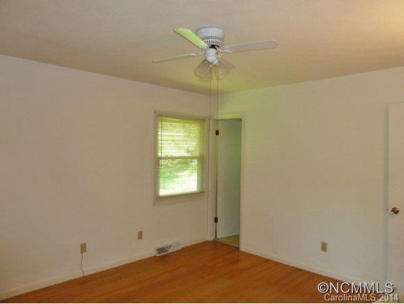 20 Meadowview Road Asheville, NC 28804 - Photo 14 of 23 Gallery Image 14