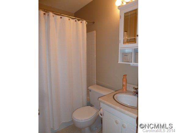20 Meadowview Road Asheville, NC 28804 - Photo 16 of 23 Gallery Image 16