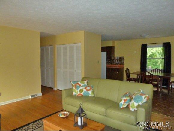20 Meadowview Road Asheville, NC 28804 - Photo 4 of 23 Gallery Image 4