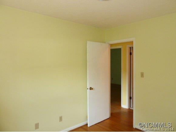 20 Meadowview Road Asheville, NC 28804 - Photo 9 of 23 Gallery Image 9