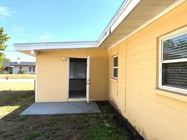 $1,950 | 406 Country Club Drive, Oldsmar, FL 34677