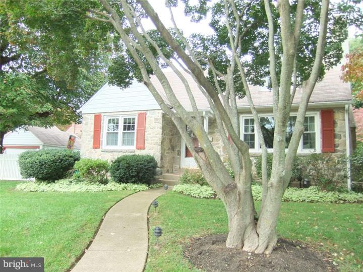 366 Southcroft Road Springfield, PA 19064 - Photo 2 of 21