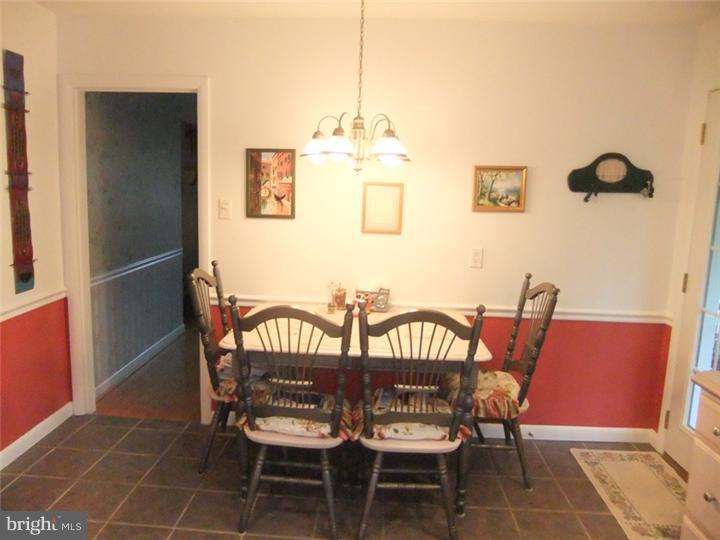 366 Southcroft Road Springfield, PA 19064 - Photo 10 of 21