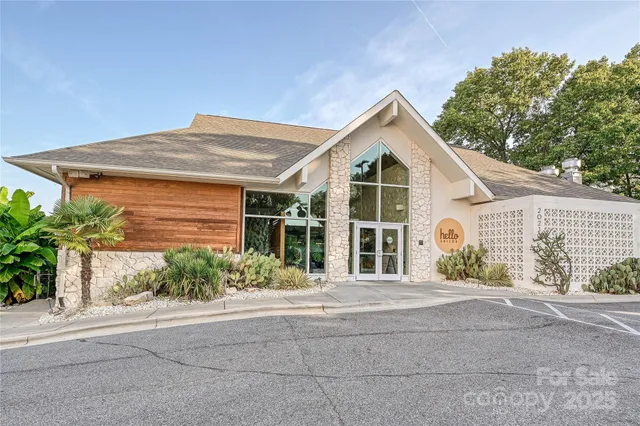 $300,000 | 19901 Henderson Road, Unit C, Cornelius, NC 28031