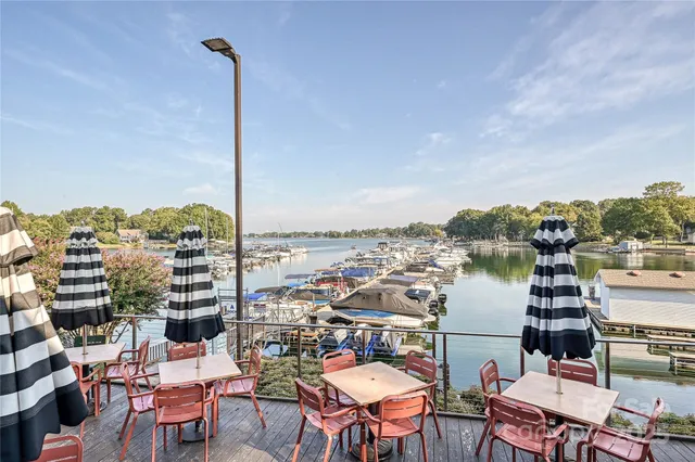 $300,000 | 19901 Henderson Road, Unit C, Cornelius, NC 28031