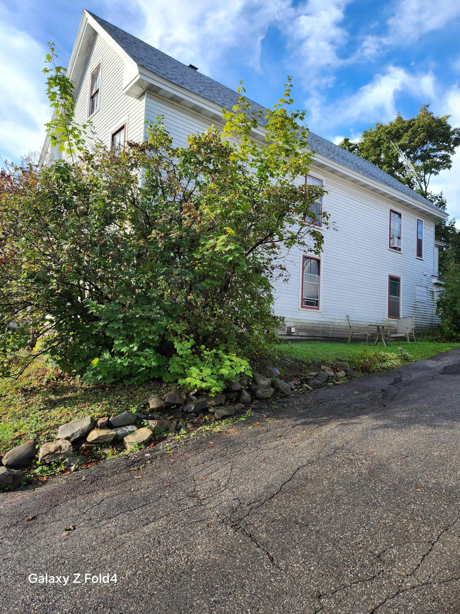 104 Pearl Street Bangor, ME 04401 - Photo 4 of 42 20250926_083303