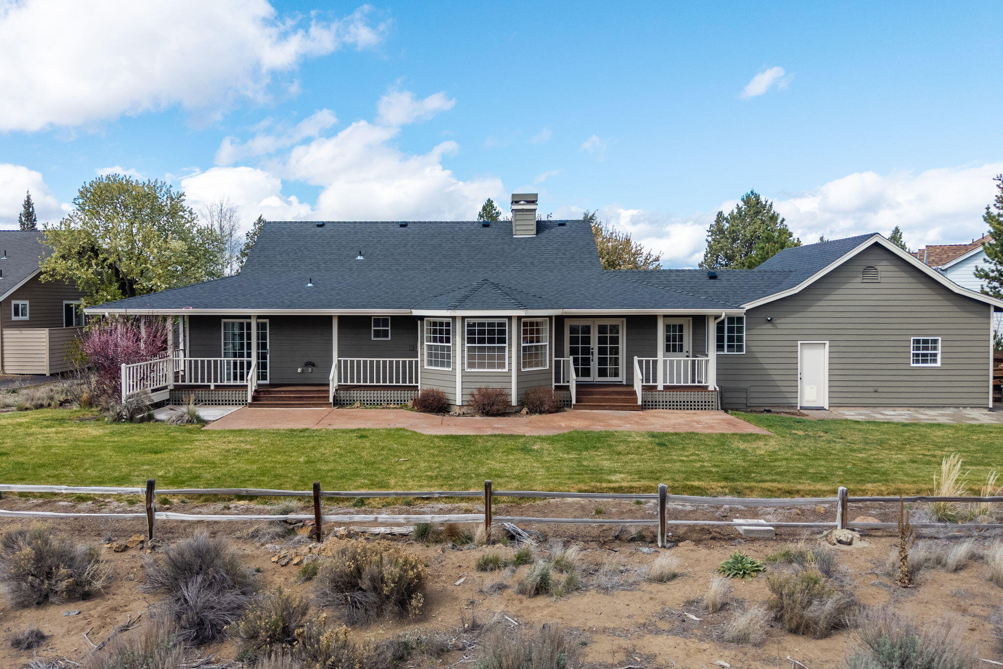 20865 Dione Way Bend, OR 97703 - Photo 26 of 33 2026_04_15_20865_dione_way-54