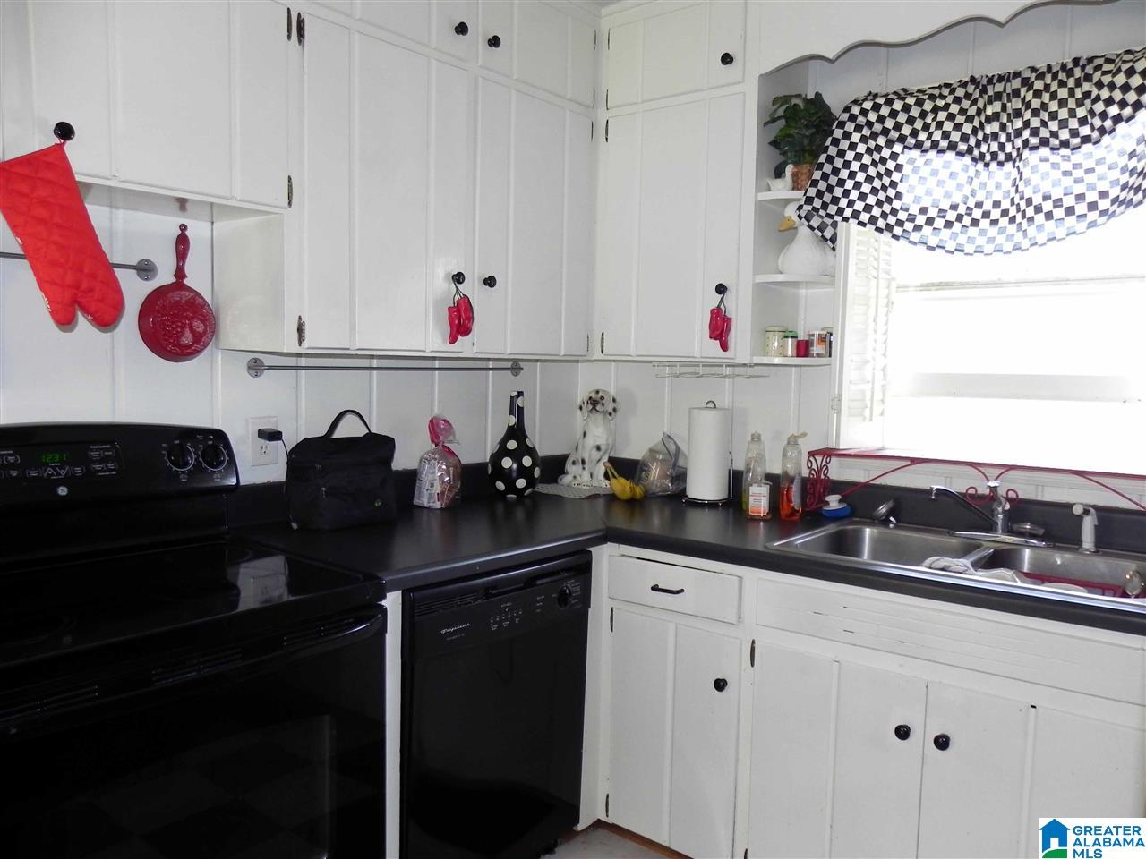 303 Crosson Street Weaver, AL 36277 - Photo 13 of 40