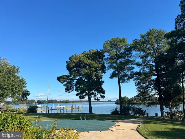 $2,300,000 | 26657 North Point Road, Easton, MD 21601