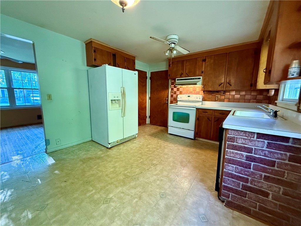 116 Lemoyn Avenue Rochester, NY 14612 - Photo 9 of 21