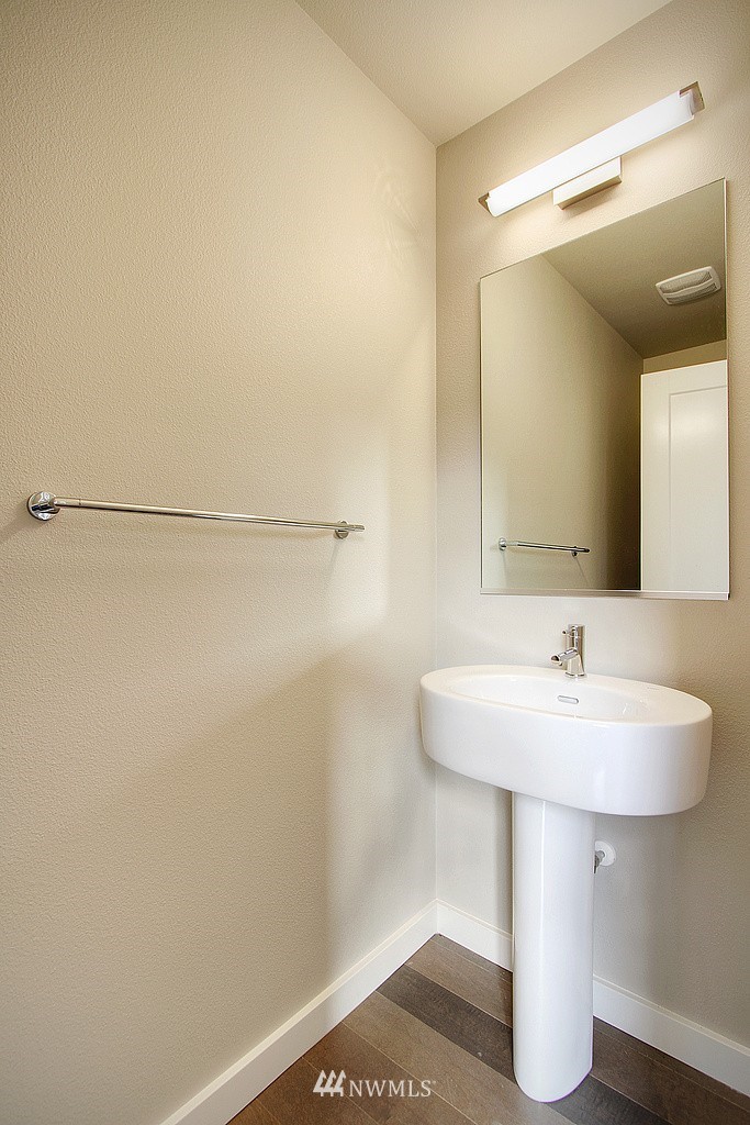 12868 Southeast 75th Road Newcastle, WA 98056 - Photo 5 of 16
