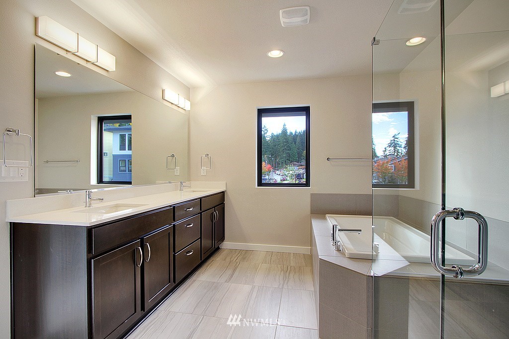 12868 Southeast 75th Road Newcastle, WA 98056 - Photo 8 of 16