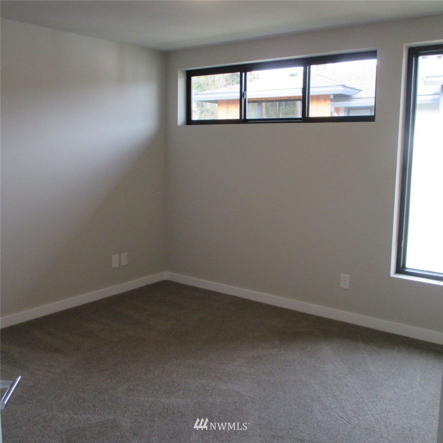 12868 Southeast 75th Road Newcastle, WA 98056 - Photo 10 of 16