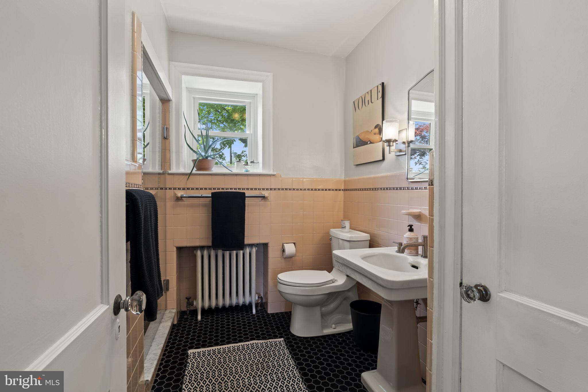 341 Meetinghouse Road Jenkintown, PA 19046 - Photo 26 of 53 2nd floor bathroom 1