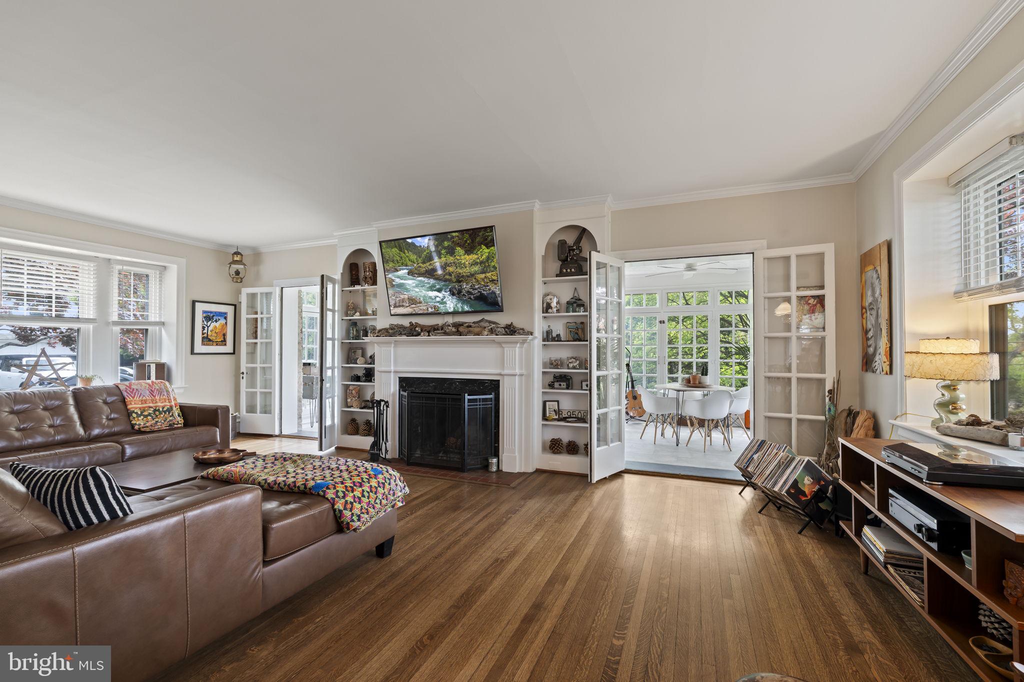 341 Meetinghouse Road Jenkintown, PA 19046 - Photo 4 of 53 living room